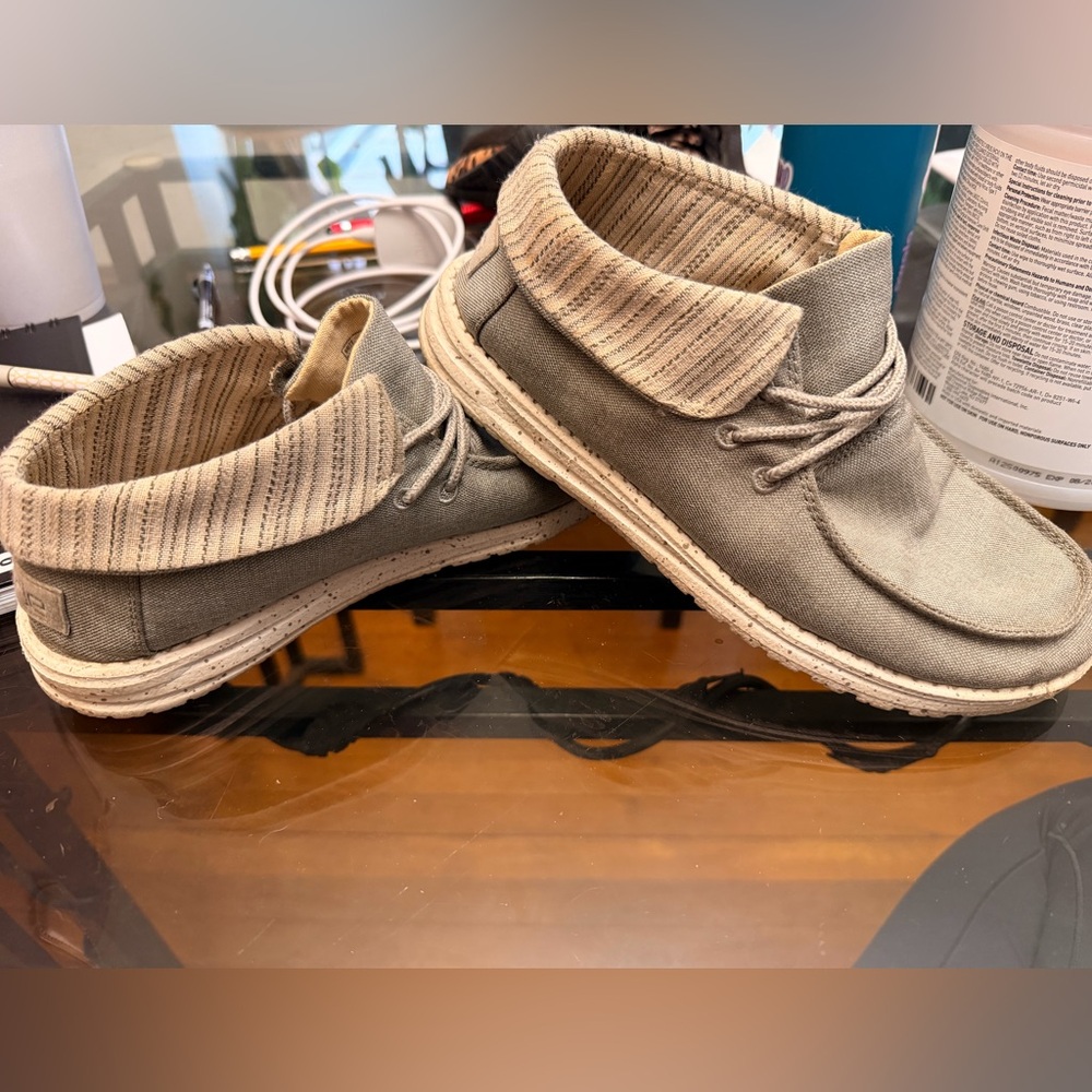 Hey Dude Casual Low-Top Canvas Shoes with Striped Cuff